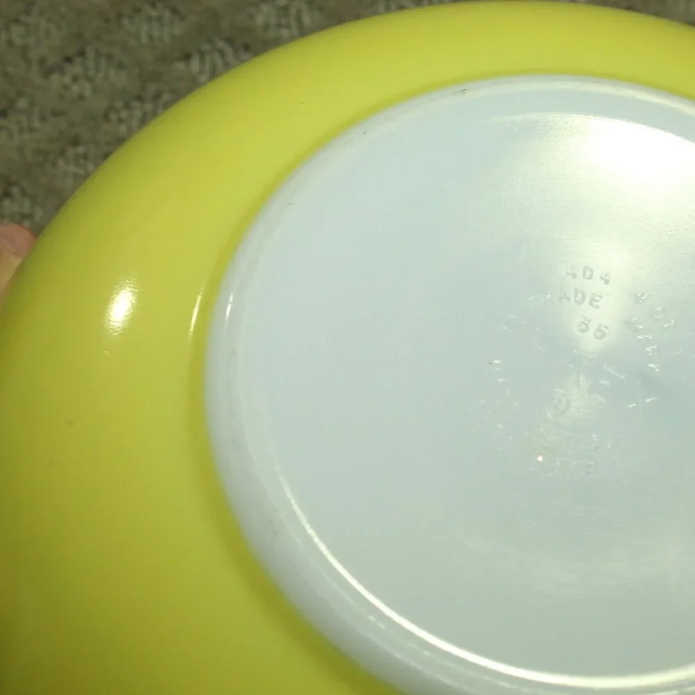 Pyrex vintage pastel